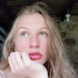 Meet your Posher, Ella